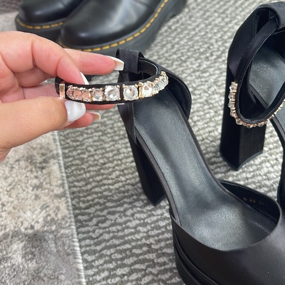 PLATFORM MARY JANE HEELS - Picture 3 of 5